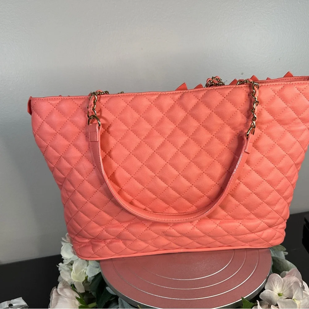 Betsy Johnson Family Ties Tote In Coral NWT - Picture 3 of 10